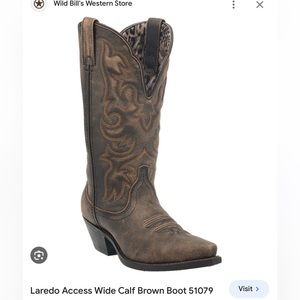 Laredo Women’s wide calf cowboy boots size 11
